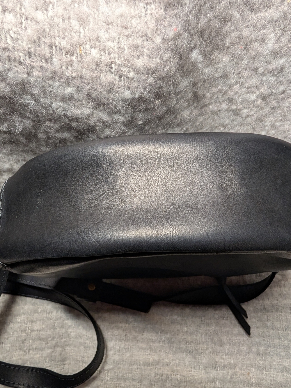 Portland Leather Black Circle Crossbody - Picture 4 of 5